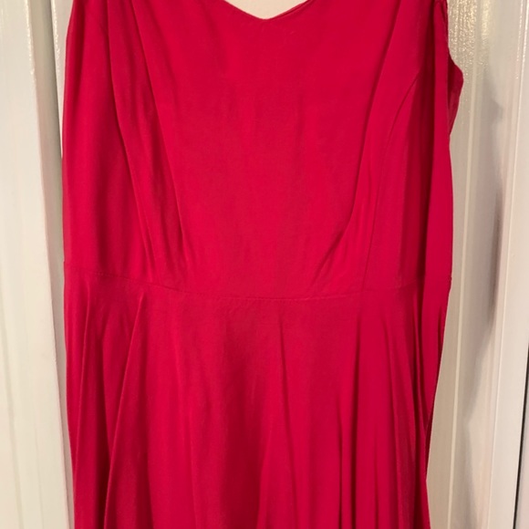 Pretty fuchsia pink summer dress! - Picture 3 of 9